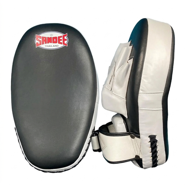 XL Focus Curved Black-White